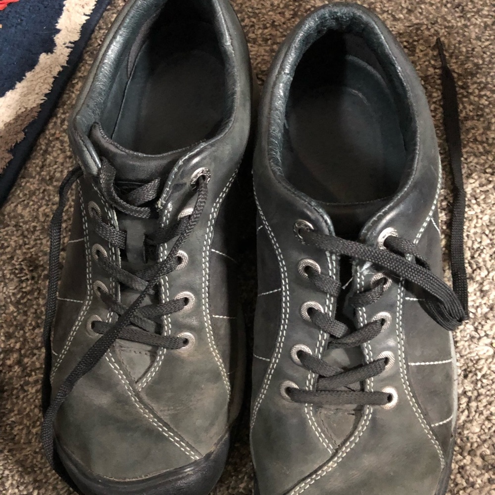 Women’s Keen presidio style shoe